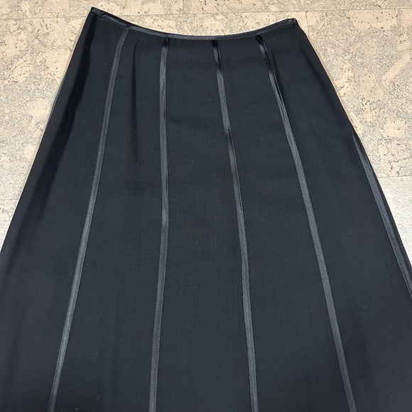 Vintage Ralph Ralph Lauren Long Black Wool Skirt with Silk Piping Size 4 - Picture 2 of 12